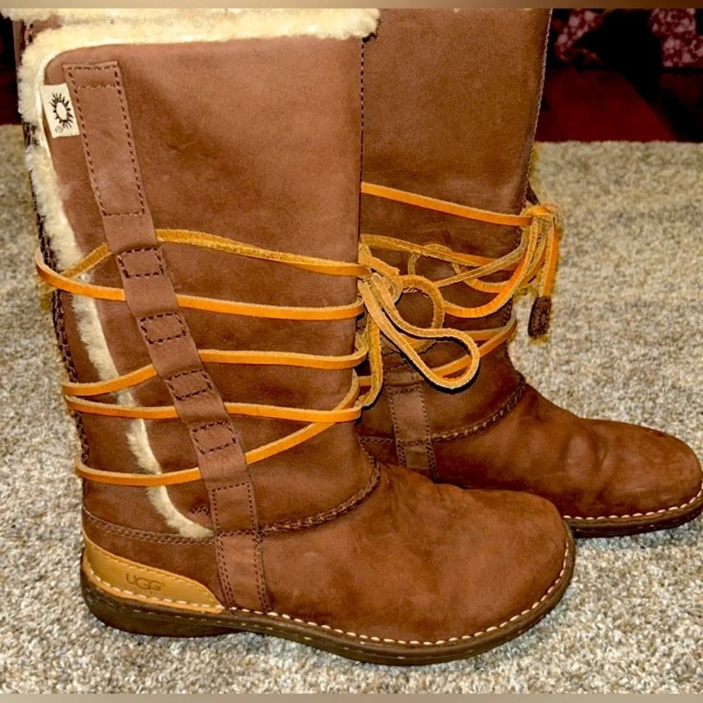 UGG Australia Catalina Brown Leather Lace Up Boots, GUC